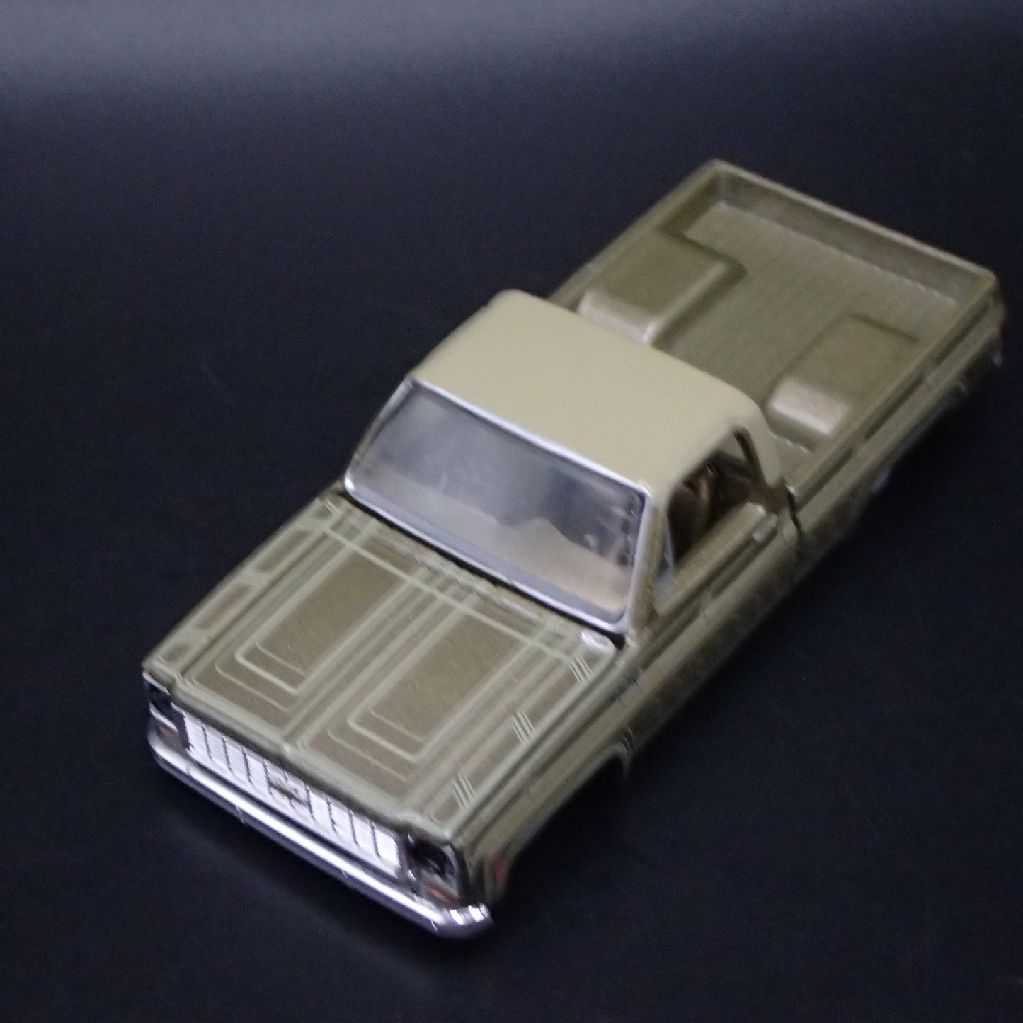 1973 73 CHEVY CHEVROLET 10 SQUARE BODY PICKUP TRUCK 1/64 SCALE DIECAST MODEL CAR