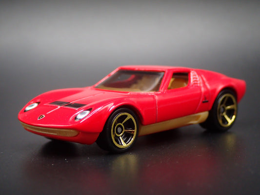 1976-1973 LAMBORGHINI MIURA SV 1:64 SCALE COLLECTIBLE DIORAMA DIECAST MODEL CAR