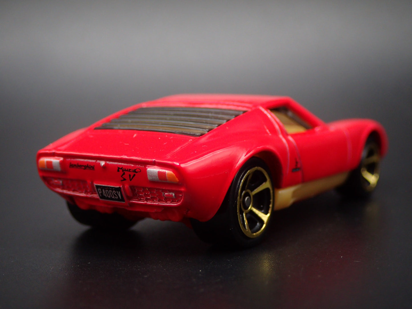 1976-1973 LAMBORGHINI MIURA SV 1:64 SCALE COLLECTIBLE DIORAMA DIECAST MODEL CAR