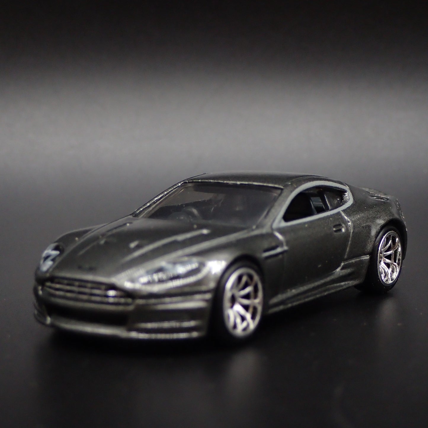 2008-2012 ASTON MARTIN DBS 007 CASINO ROYALE GRAY 1/64 SCALE DIECAST MODEL CAR
