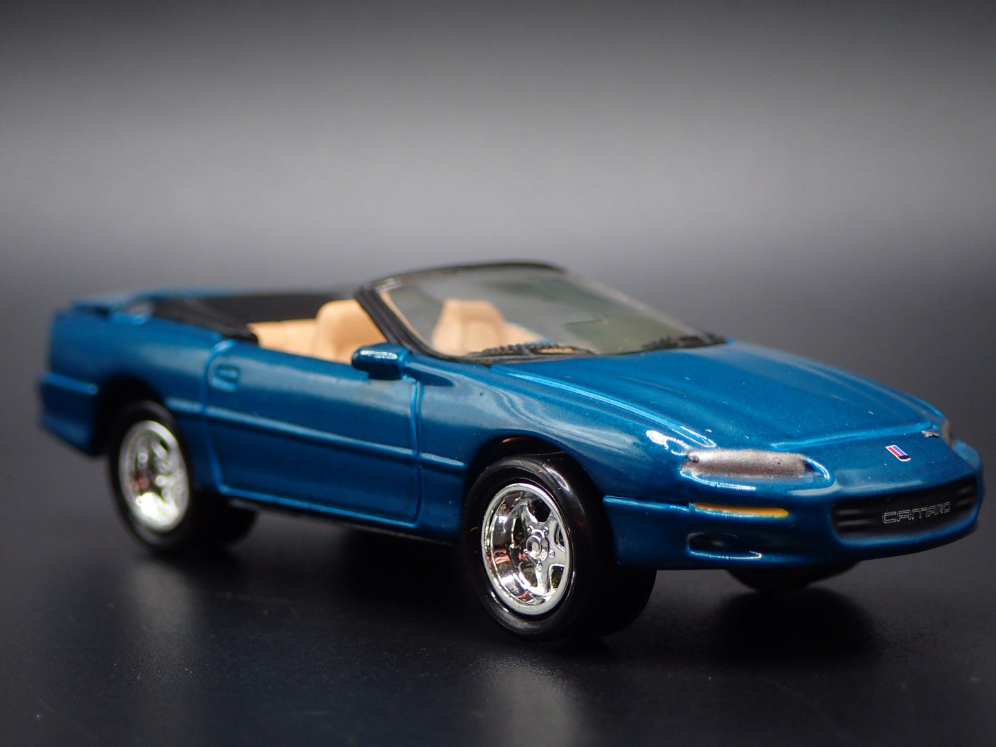 1993-2002 CHEVY CHEVROLET CAMARO CONVERTIBLE GREEN 1:64 SCALE DIECAST MODEL CAR