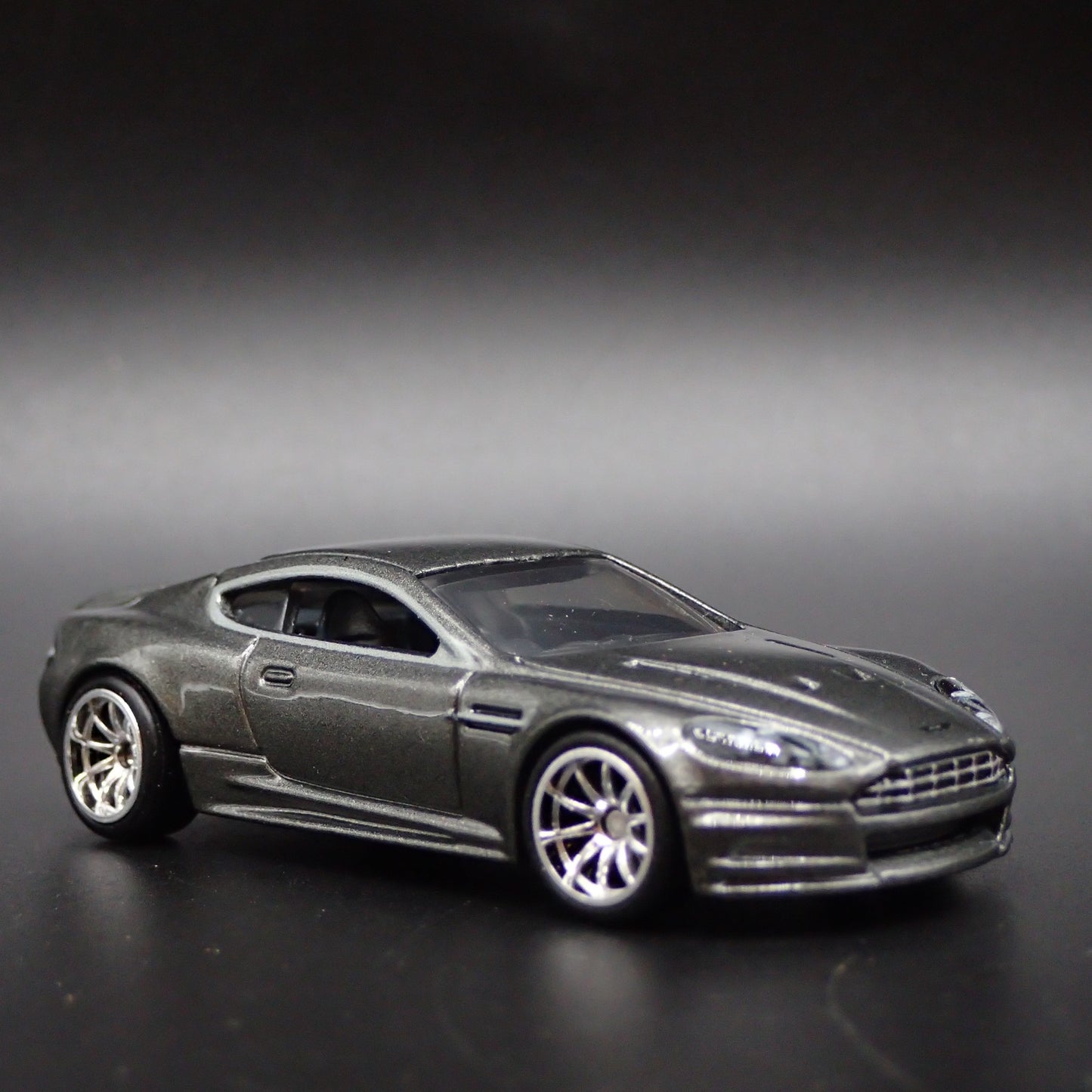 2008-2012 ASTON MARTIN DBS 007 CASINO ROYALE GRAY 1/64 SCALE DIECAST MODEL CAR