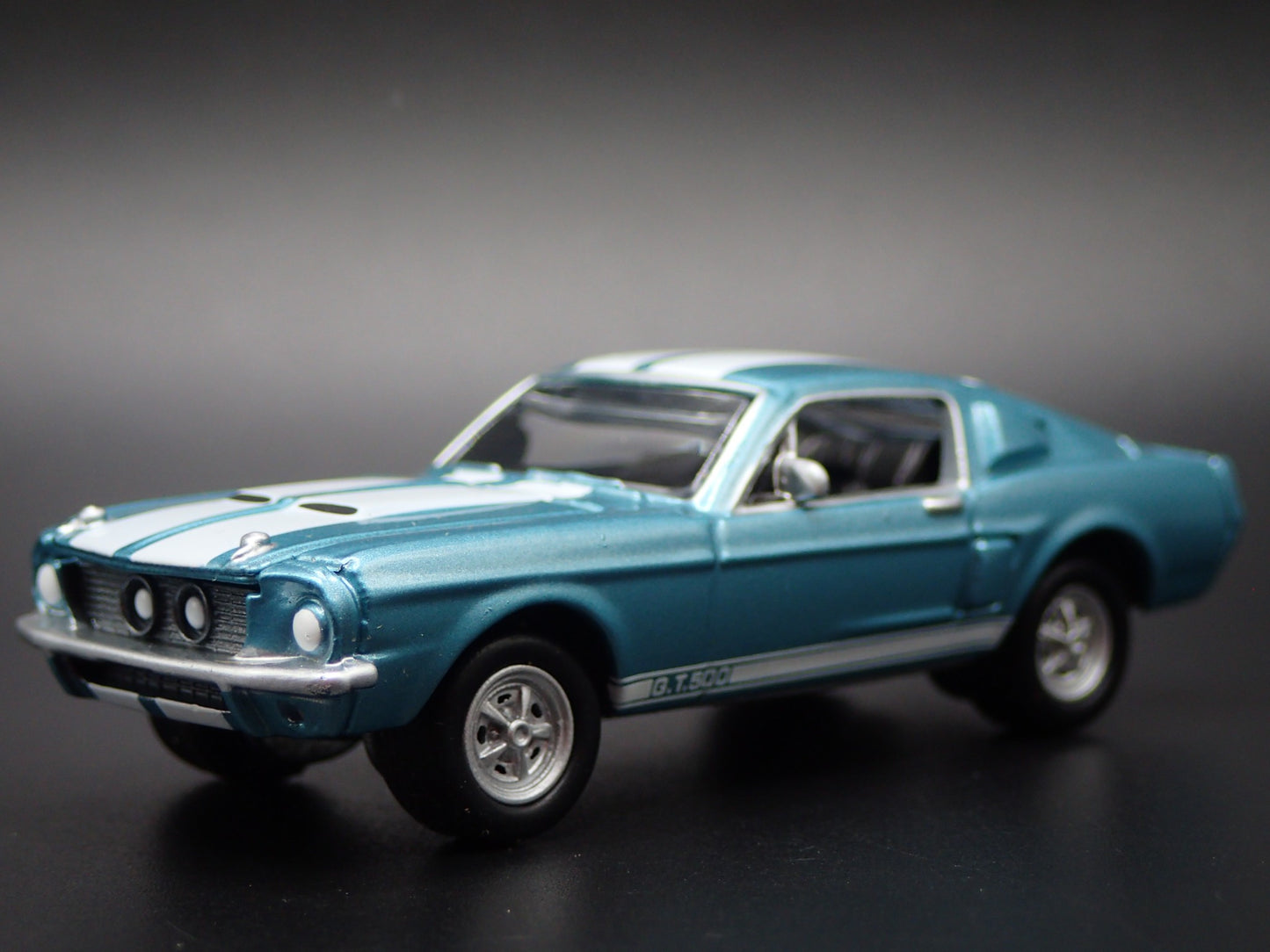1967 67 FORD MUSTANG SHELBY GT500 FASTBACK 1:64 SCALE DIORAMA DIECAST MODEL CAR