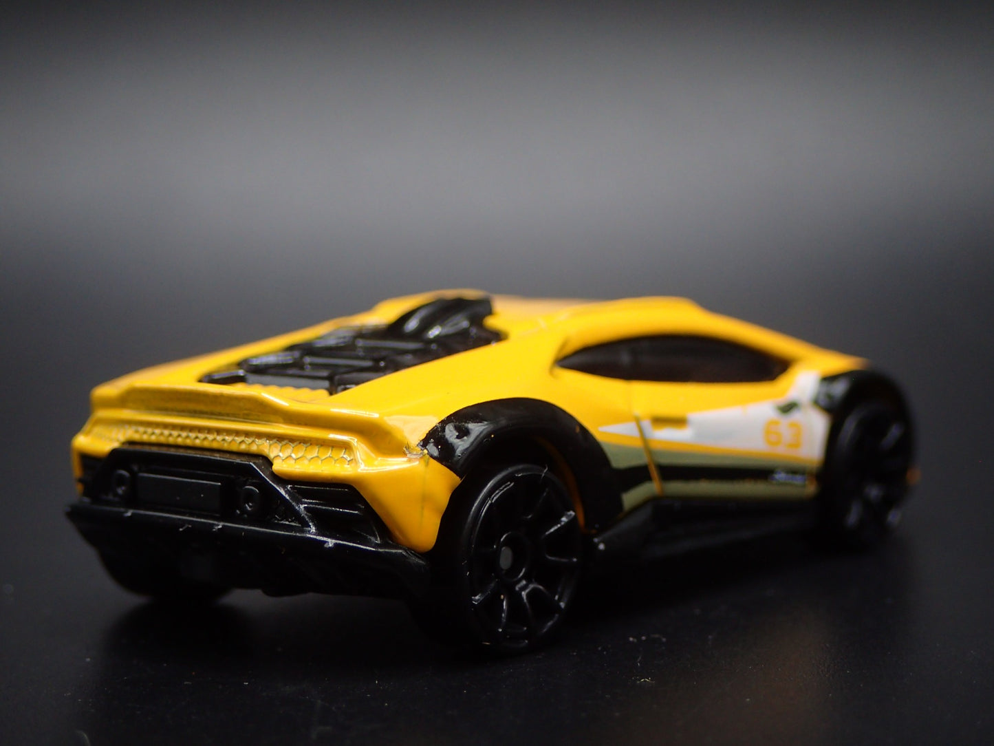 2023-2024 LAMBORGHINI HURACAN STERRATO SUPER CAR 1:64 SCALE DIECAST MODEL CAR