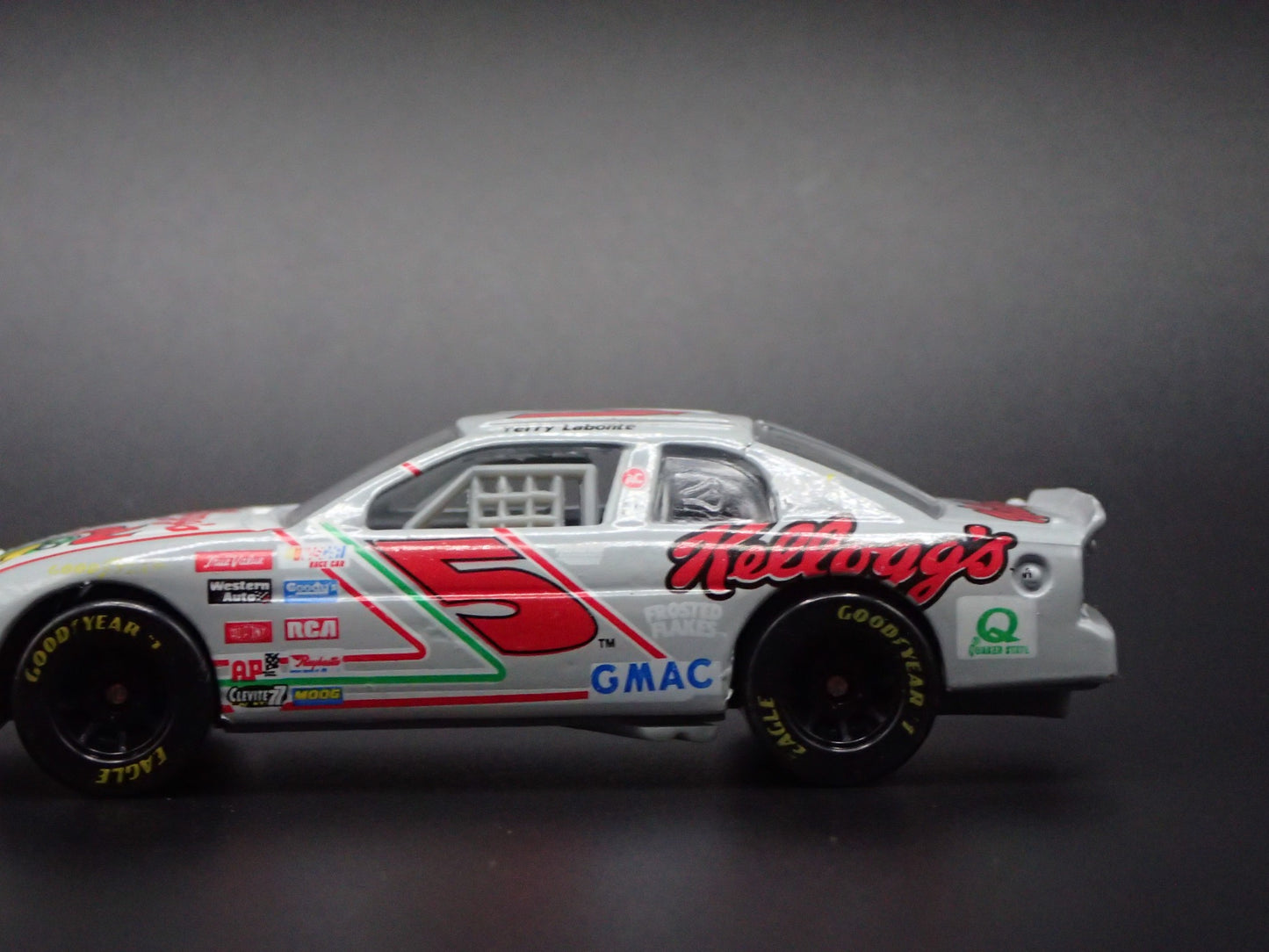 1996 CHEVY CHEVROLET MONTE CARLO 5 TERRY LABONTE NASCAR 1:64 DIECAST MODEL CAR