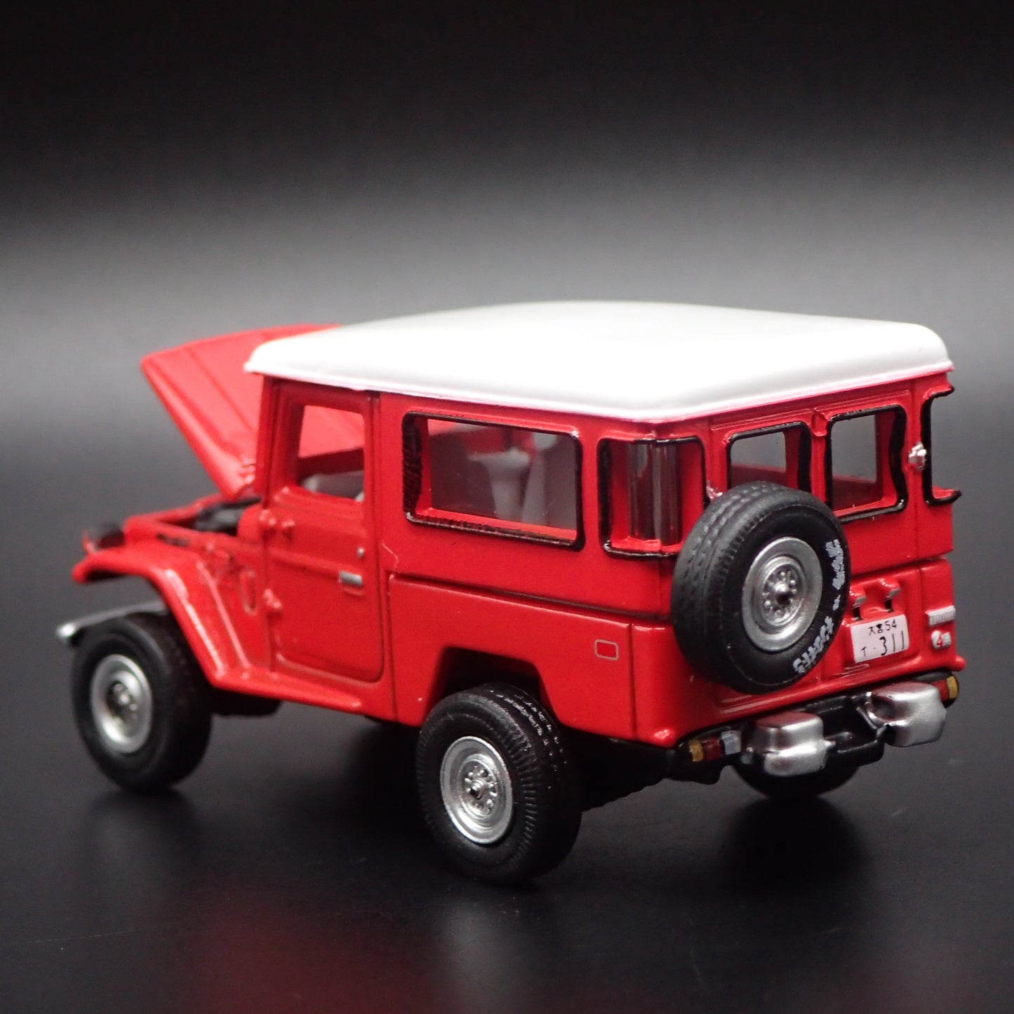 1960-1984 TOYOTA LAND CRUISER FJ40 RED 1/64 SCALE COLLECTIBLE DIECAST MODEL CAR