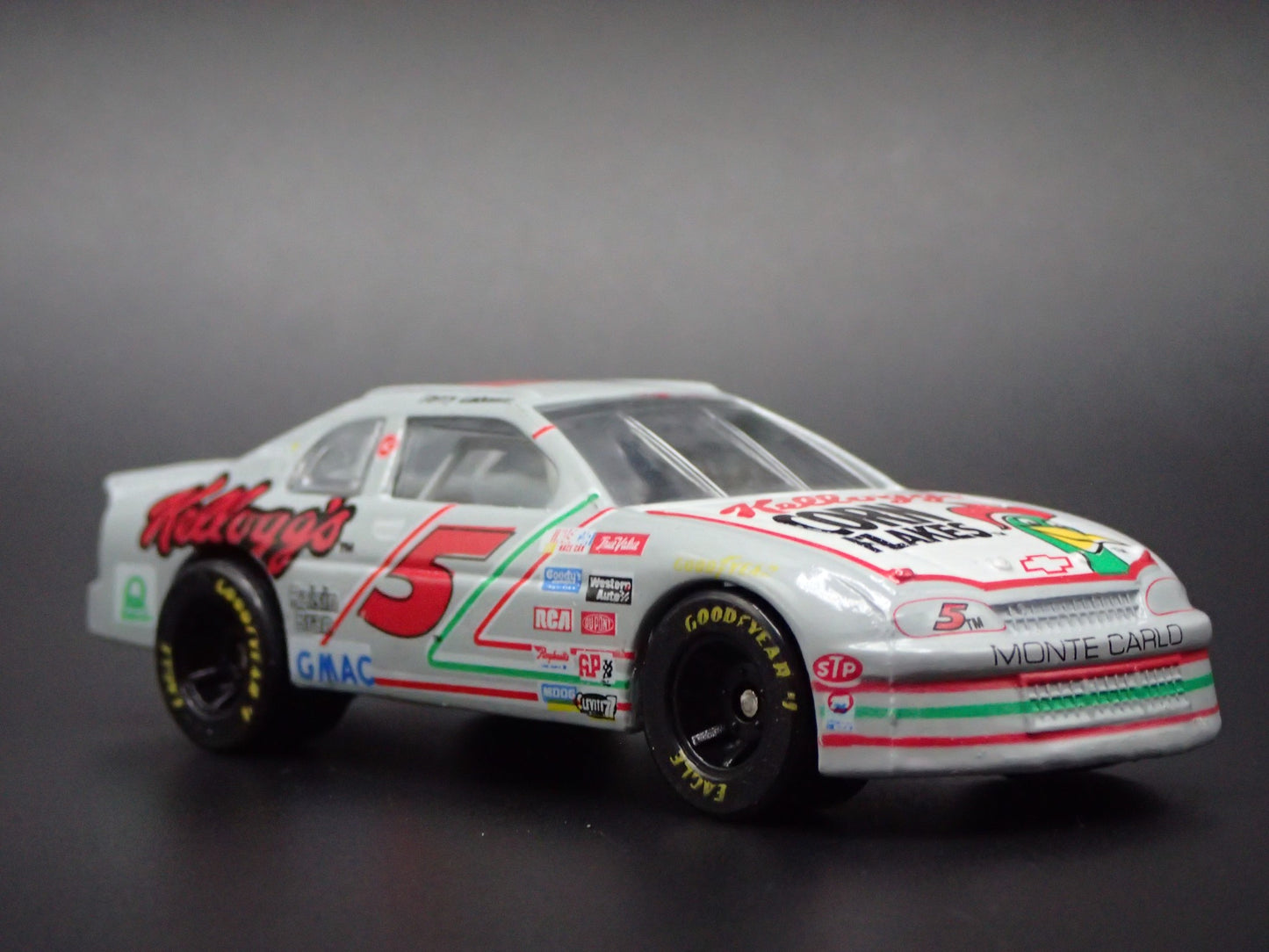 1996 CHEVY CHEVROLET MONTE CARLO 5 TERRY LABONTE NASCAR 1:64 DIECAST MODEL CAR