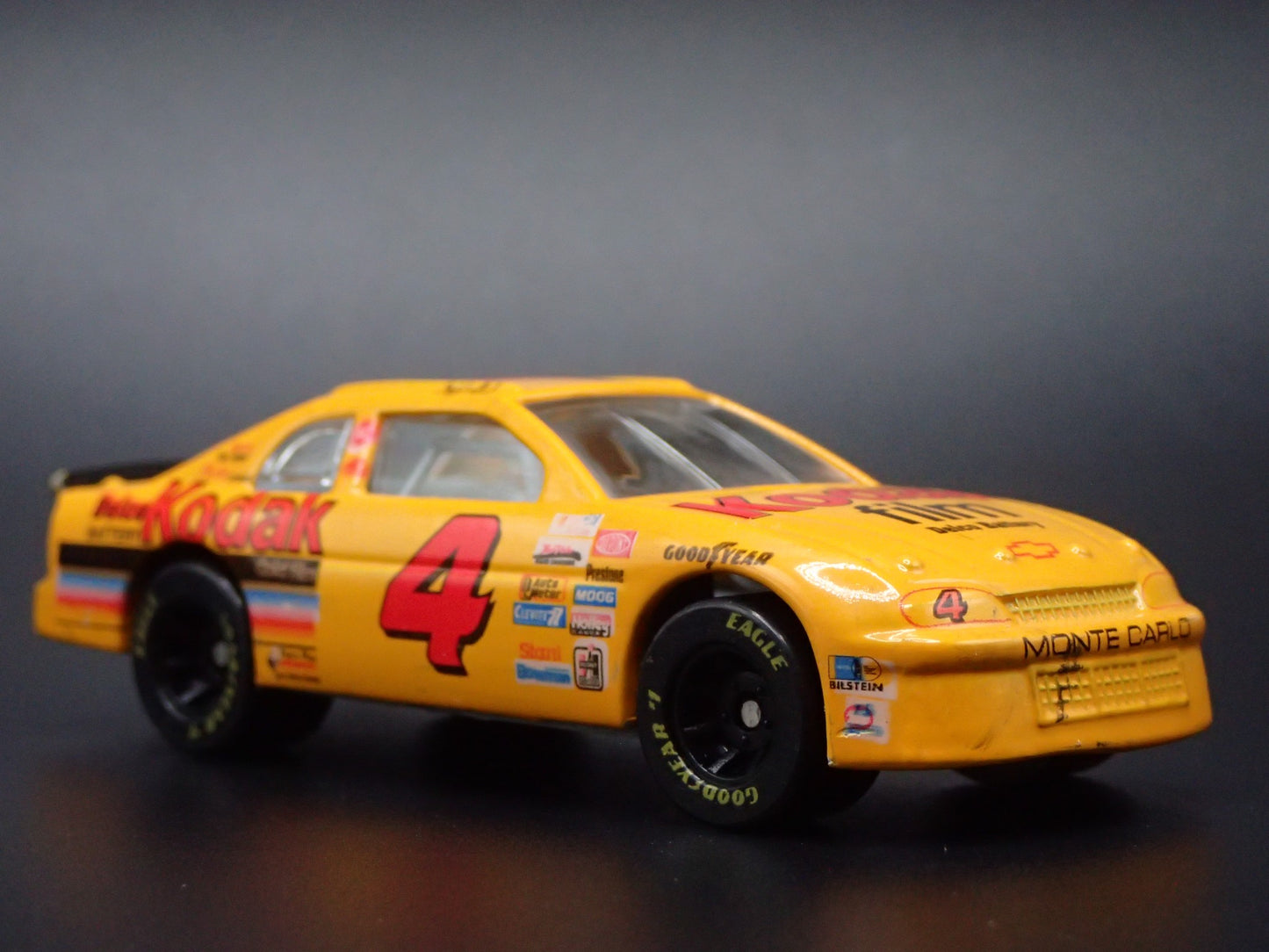 1996 CHEVY CHEVROLET MONTE CARLO 4 STERLING MARTIN NASCAR 1:64 DIECAST MODEL CAR