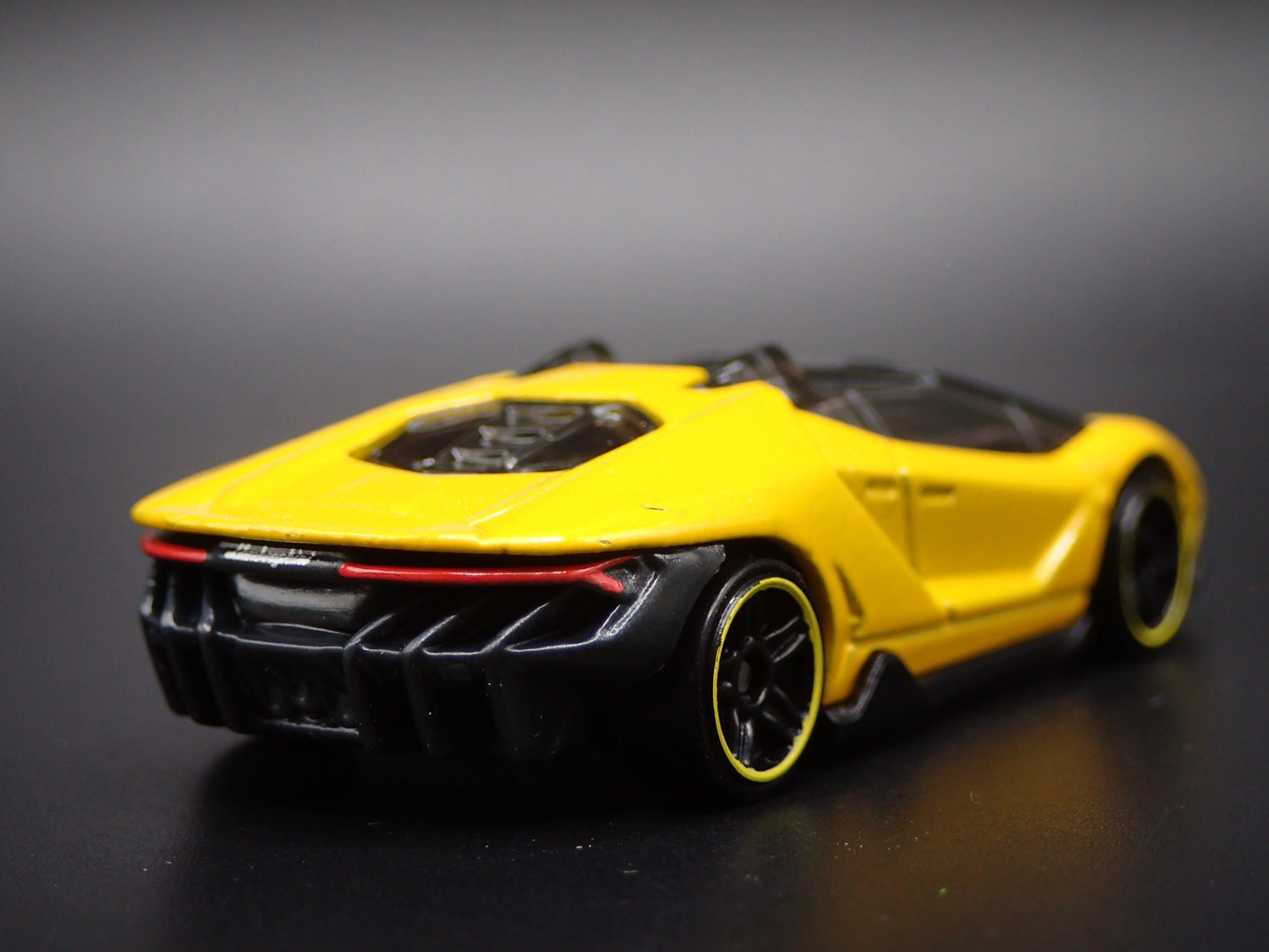 2016-2017 LAMBORGHINI CENTENARIO ROADSTER SUPER CAR 1:64 SCALE DIECAST MODEL CAR