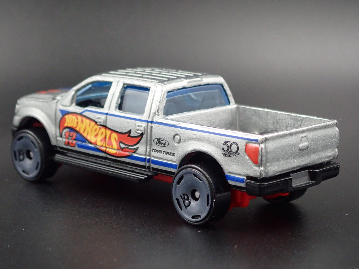 2009 - 2014 FORD F150 PICKUP TRUCK SILVER 1:64 SCALE DIORAMA DIECAST MODEL CAR