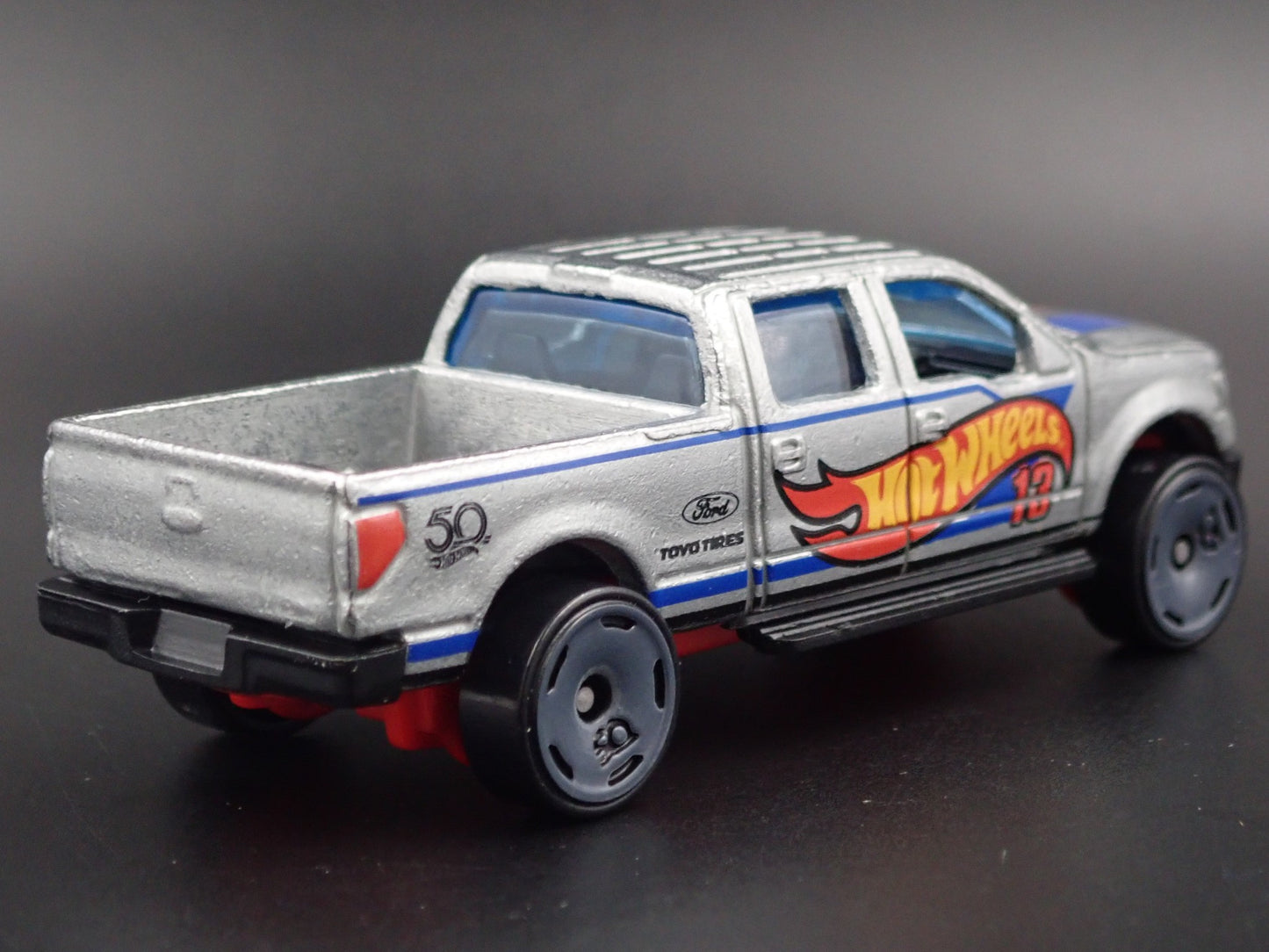 2009 - 2014 FORD F150 PICKUP TRUCK SILVER 1:64 SCALE DIORAMA DIECAST MODEL CAR