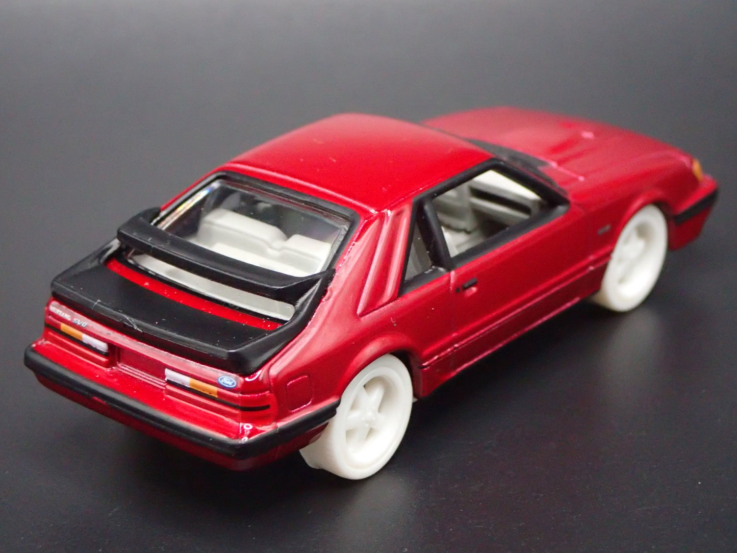 1984 84 FORD MUSTANG SVO AUTO WORLD ULTRA RED CHASE 1/64 SCALE DIECAST MODEL CAR
