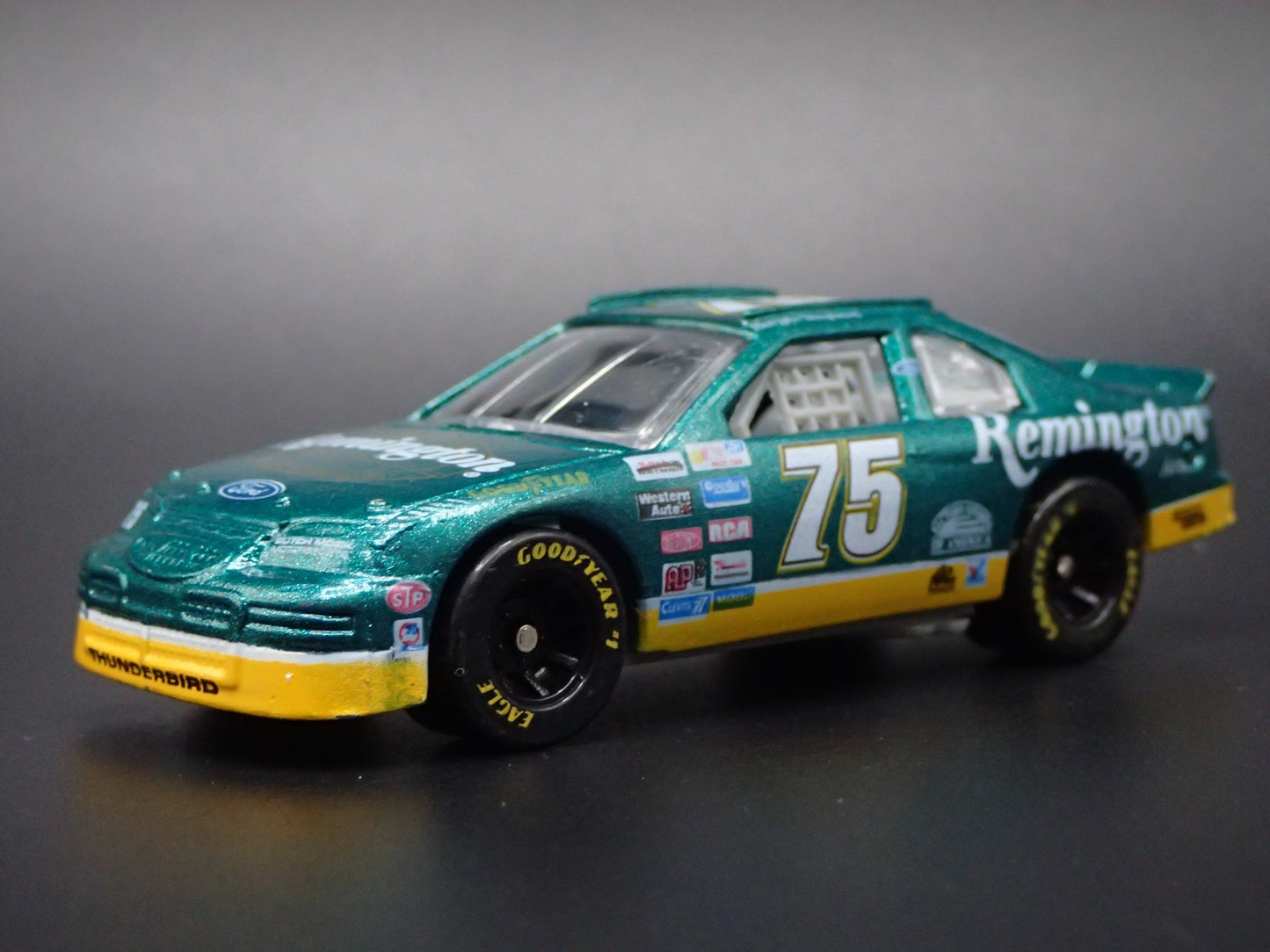 1996 FORD THUNDERBIRD 75 MORGAN SHEPHERD REMINGTON NASCAR 1:64 DIECAST MODEL CAR