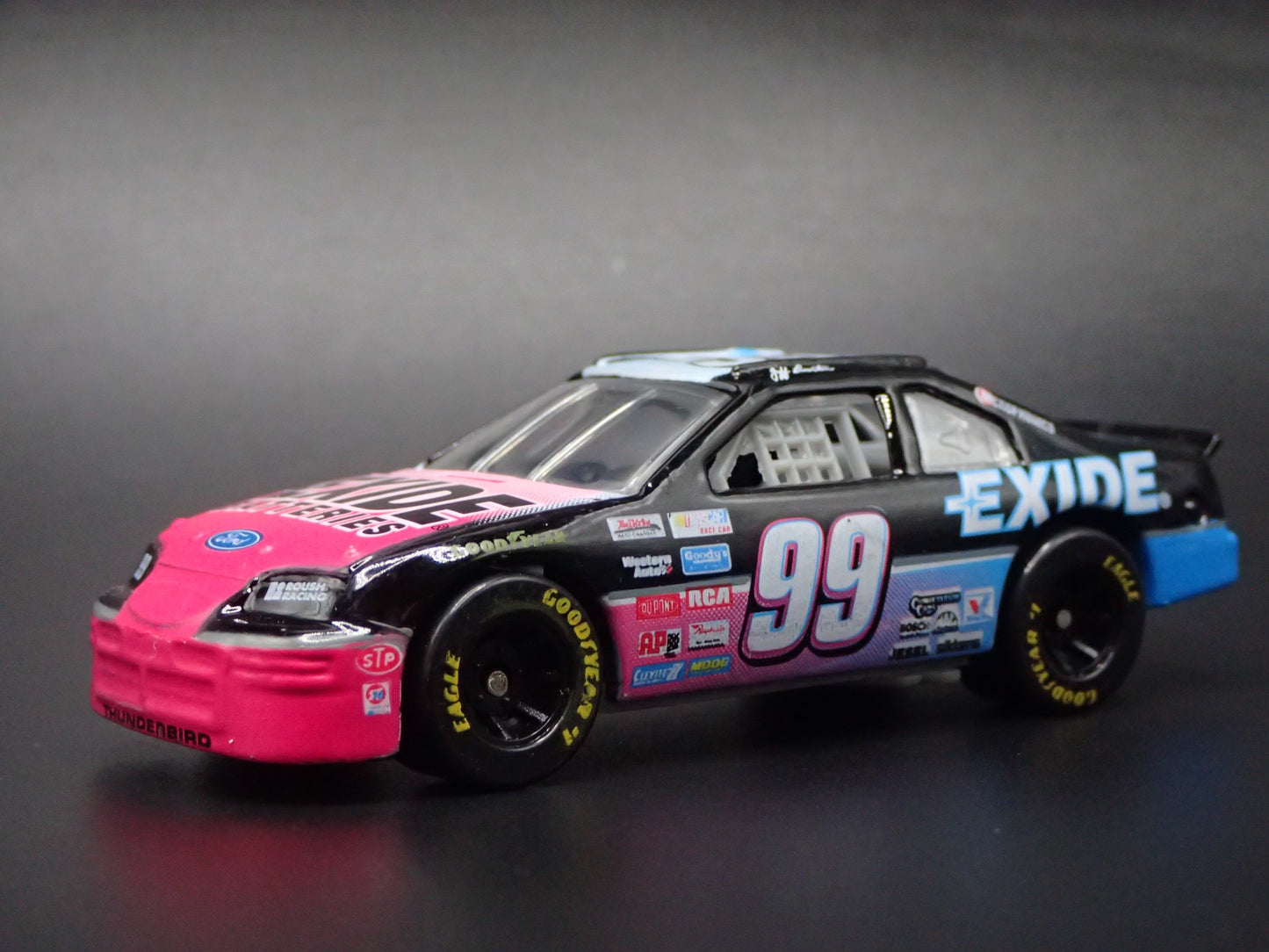 1996 FORD THUNDERBIRD 99 JEFF BURTON EXIDE NASCAR 1:64 SCALE DIECAST MODEL CAR