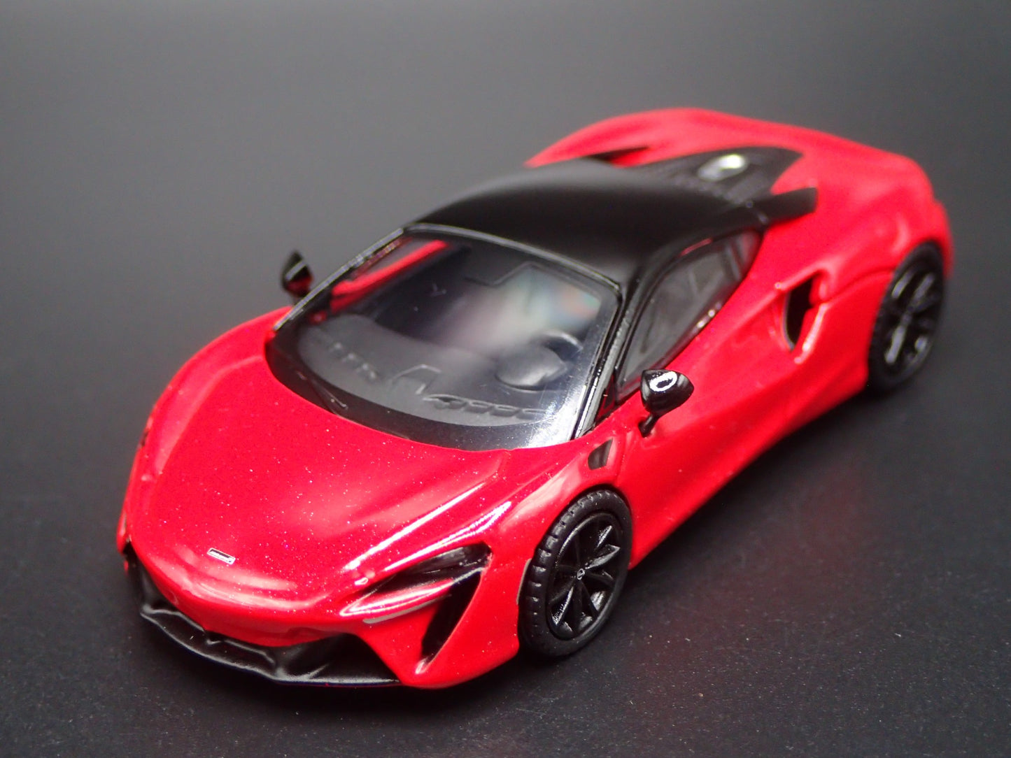 2023-2026 MCLAREN ARTURA SUPER CAR RED 1:64 SCALE DIORAMA DIECAST MODEL CAR