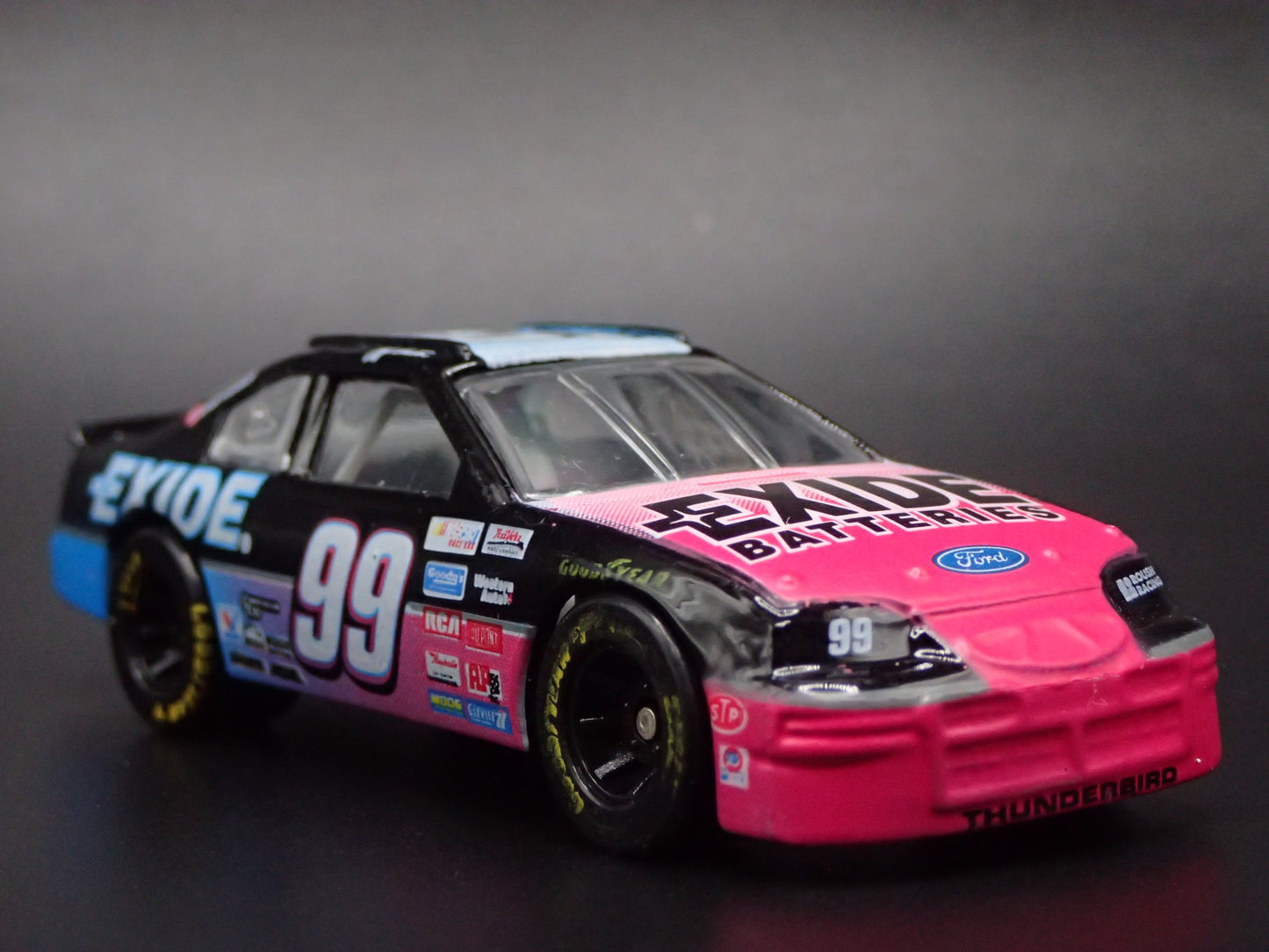 1996 FORD THUNDERBIRD 99 JEFF BURTON EXIDE NASCAR 1:64 SCALE DIECAST MODEL CAR