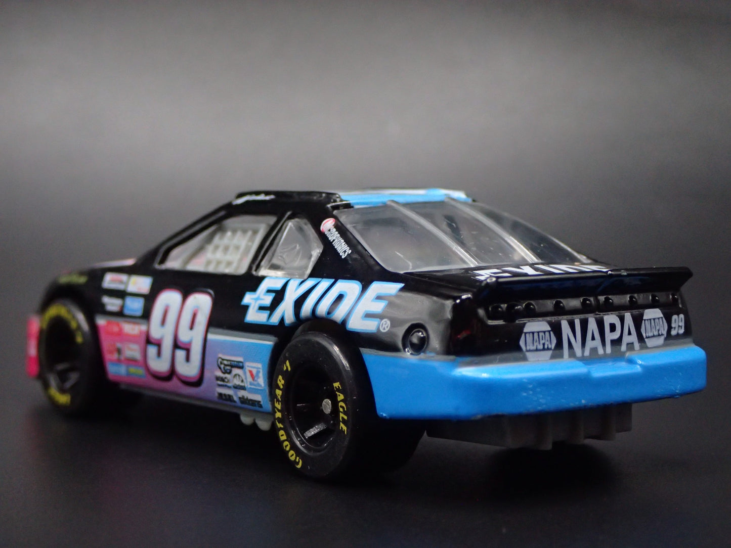 1996 FORD THUNDERBIRD 99 JEFF BURTON EXIDE NASCAR 1:64 SCALE DIECAST MODEL CAR