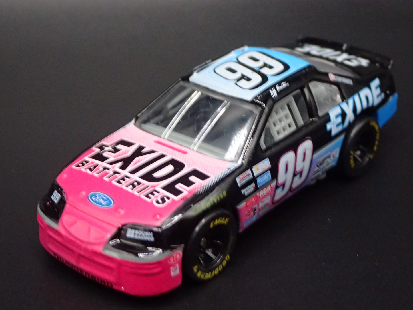 1996 FORD THUNDERBIRD 99 JEFF BURTON EXIDE NASCAR 1:64 SCALE DIECAST MODEL CAR