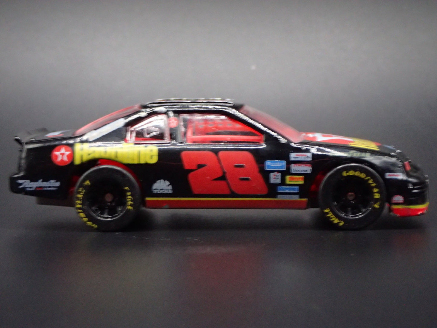 1996 96 FORD THUNDERBIRD 28 ERNIE IRVAN HAVOLINE NASCAR 1:64 DIECAST MODEL CAR