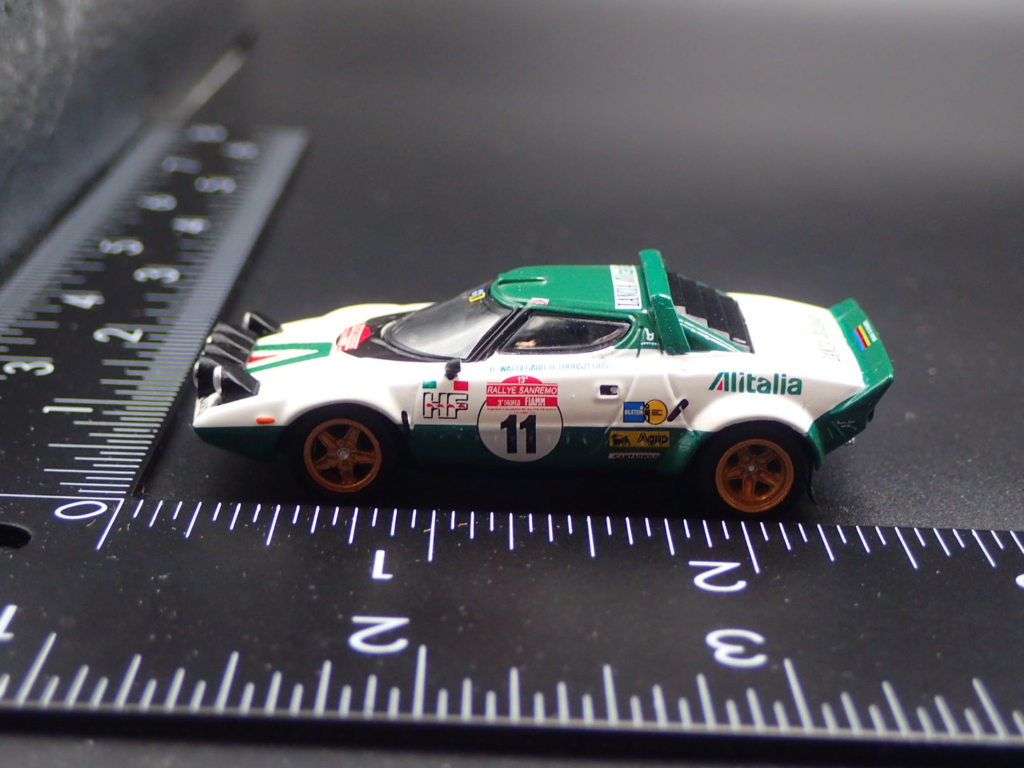 1973-1978 LANCIA STRATOS HF #11 ALITALIA RACE CAR 1:64 SCALE DIECAST MODEL CAR