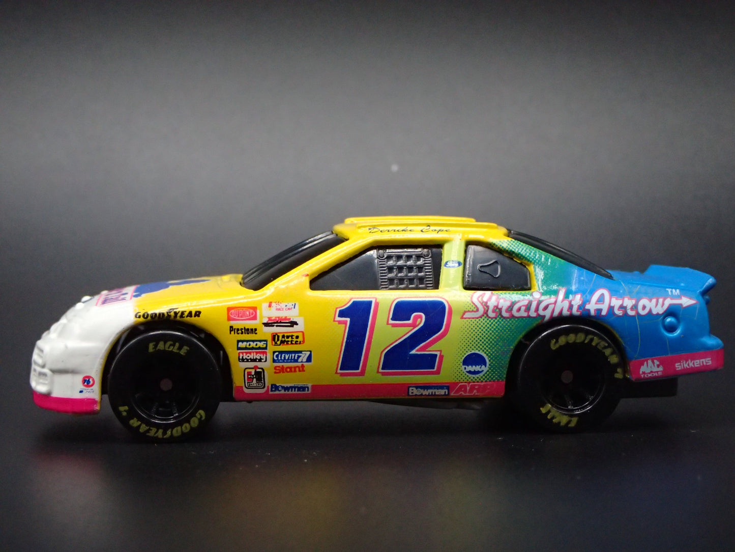 1996 96 FORD THUNDERBIRD 12 DERRIKE COPE NASCAR 1:64 SCALE DIECAST MODEL CAR