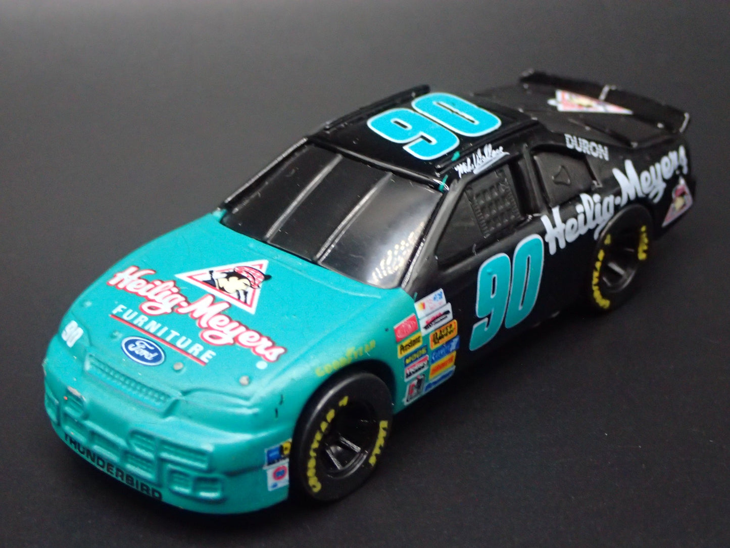 1996 96 FORD THUNDERBIRD 90 MIKE WALLACE NASCAR 1:64 SCALE DIECAST MODEL CAR