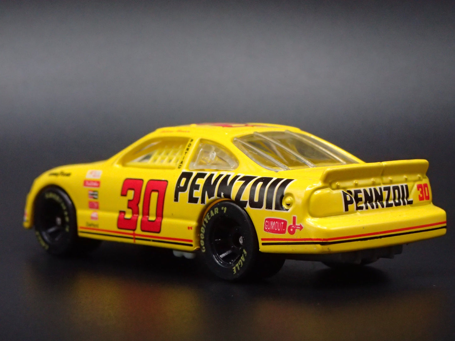 1996 96 PONTIAC GRAND PRIX 30 JOHNNY BENSON NASCAR 1:64 SCALE DIECAST MODEL CAR
