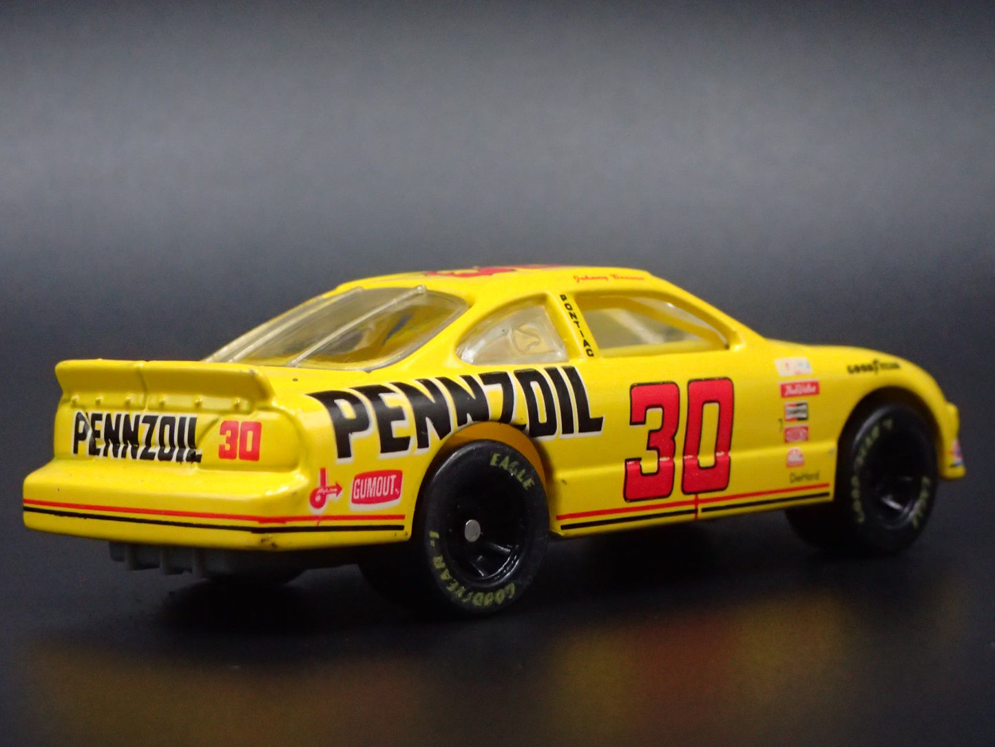 1996 96 PONTIAC GRAND PRIX 30 JOHNNY BENSON NASCAR 1:64 SCALE DIECAST MODEL CAR