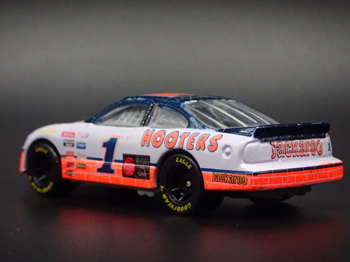 1996 96 PONTIAC GRAND PRIX 1 RICK MAST HOOTERS NASCAR 1:64 DIECAST MODEL CAR