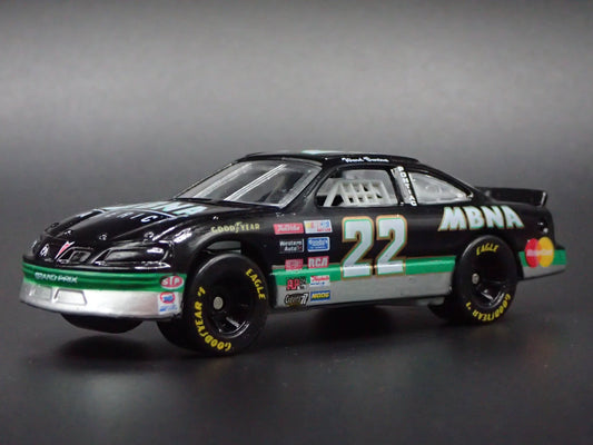 1996 96 PONTIAC GRAND PRIX 22 WARD BURTON MBNA NASCAR 1:64 DIECAST MODEL CAR