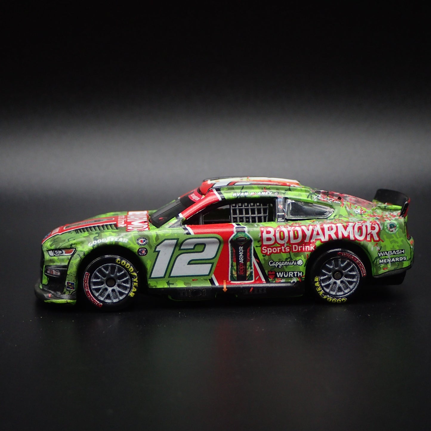 2023 23 FORD MUSTANG 12 RYAN BLANEY BODYARMOR CAMO NASCAR 1:64 SCALE DIECAST CAR