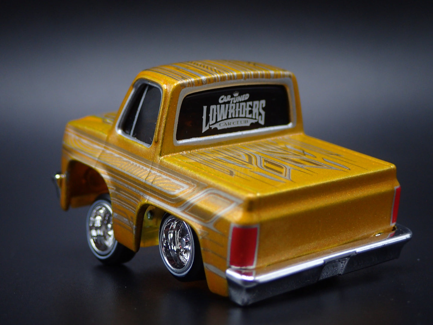 1987 87 CHEVY CHEVROLET C10 TRUCK TUNED LOWRIDER 1/64 SCALE DIECAST MODEL CAR