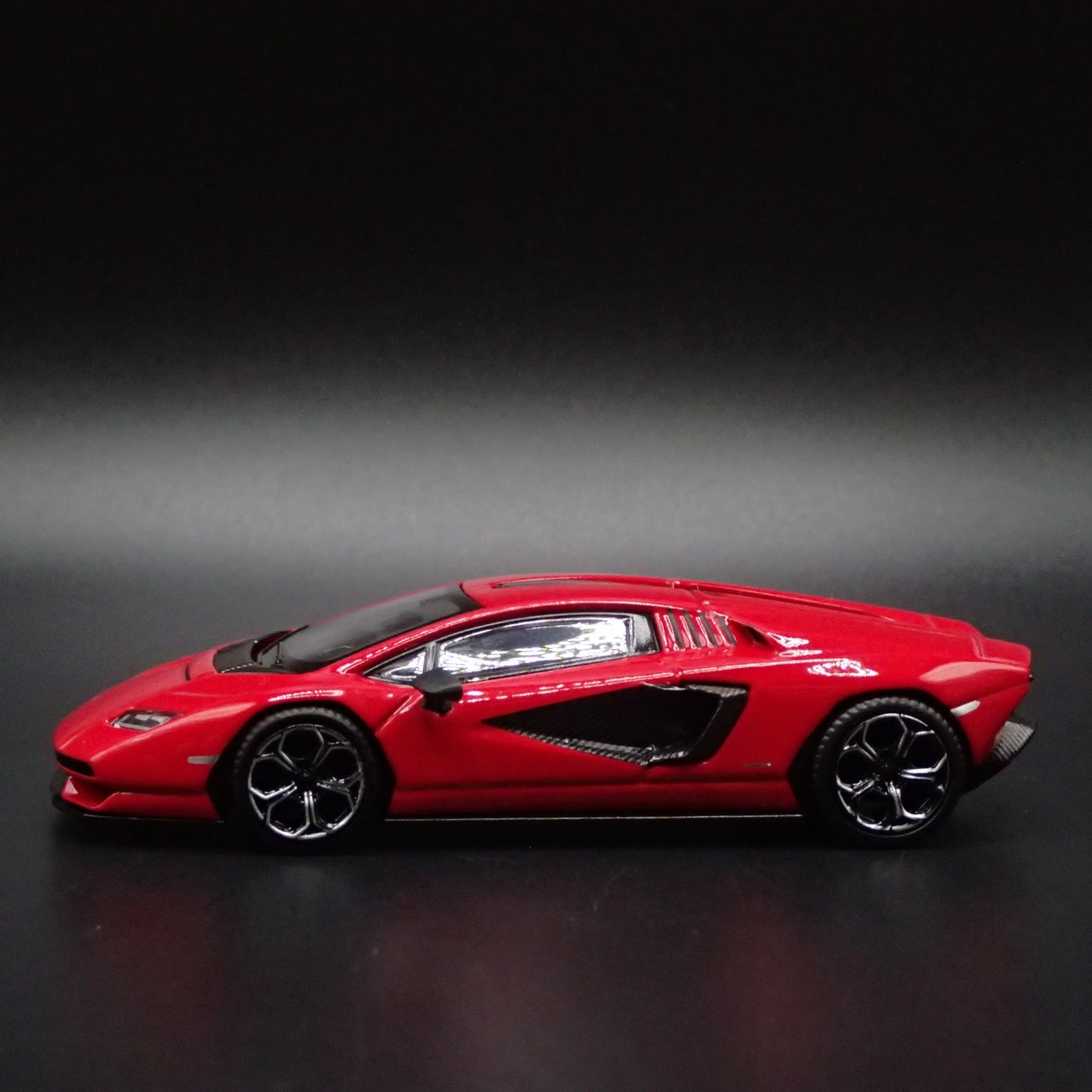 2021 21 LAMBORGHINI COUNTACH LPI 800-4 1:64 SCALE COLLECTIBLE DIECAST MODEL CAR