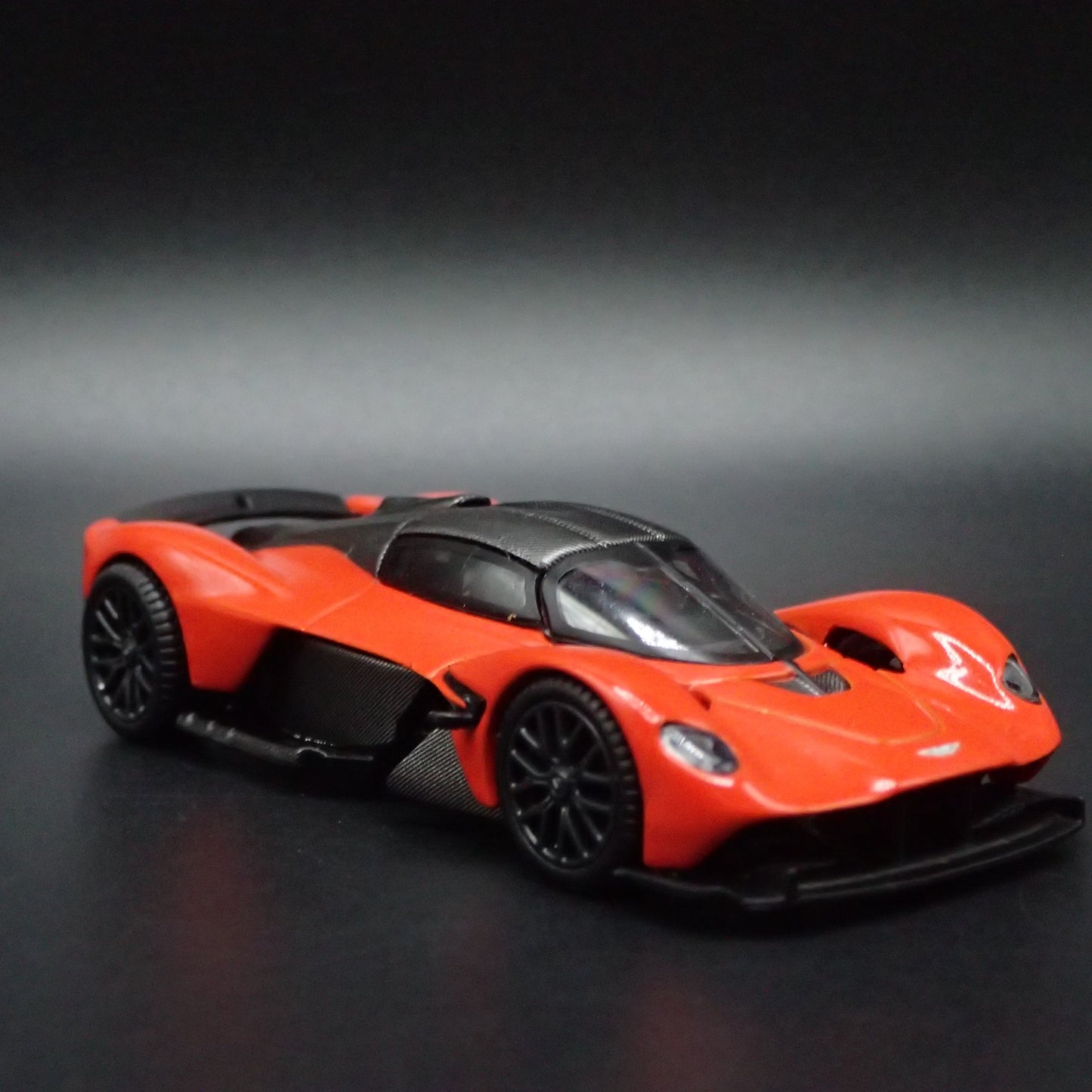 2021-2024 ASTON MARTIN VALKYRIE SUPER CAR ORANGE 1/64 SCALE DIECAST MODEL CAR