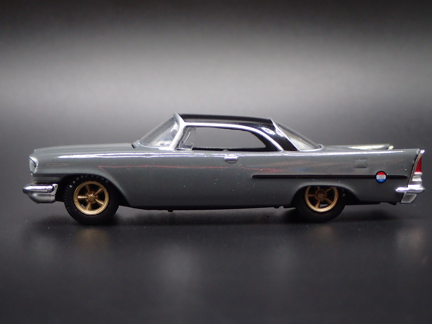 1957 57 CHRYSLER 300C GRAY RARE 1:64 SCALE COLLECTIBLE DIORAMA DIECAST MODEL CAR