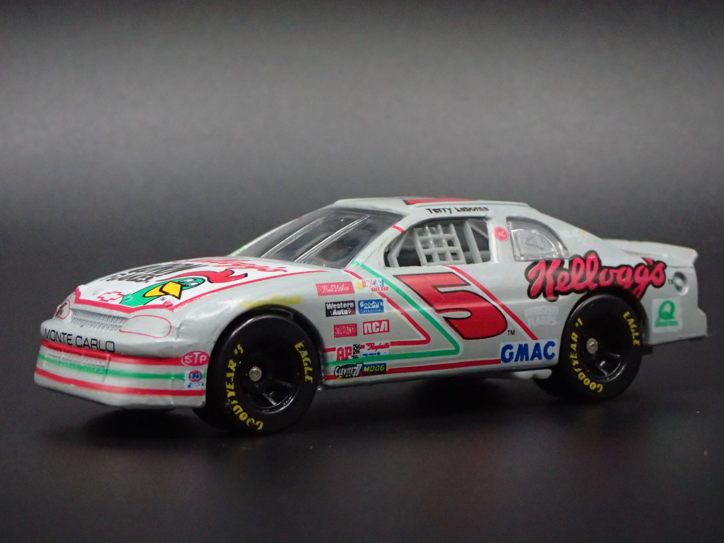 1996 CHEVY CHEVROLET MONTE CARLO 5 TERRY LABONTE NASCAR 1:64 DIECAST MODEL CAR