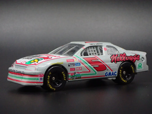 1996 CHEVY CHEVROLET MONTE CARLO 5 TERRY LABONTE NASCAR 1:64 DIECAST MODEL CAR