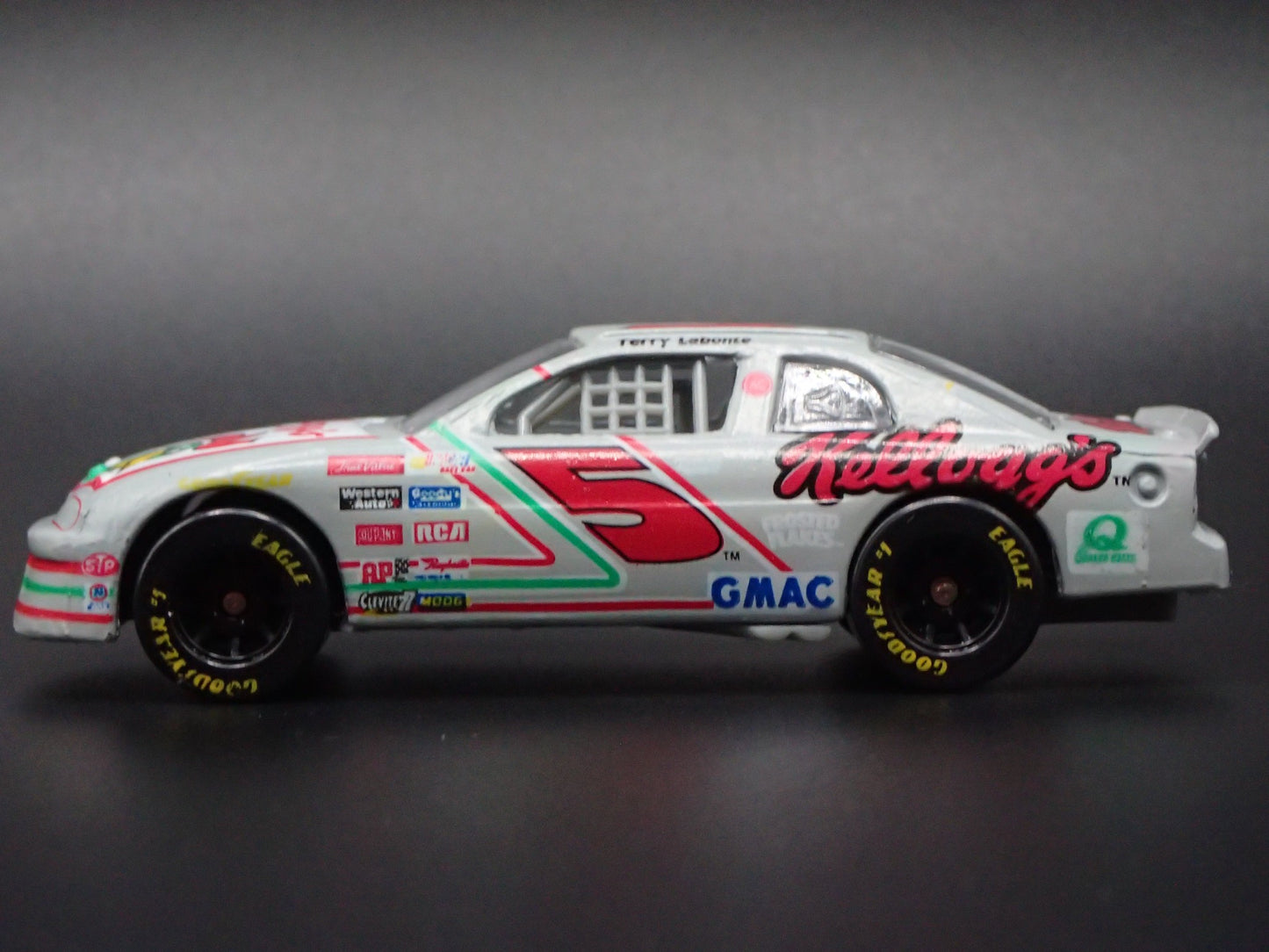 1996 CHEVY CHEVROLET MONTE CARLO 5 TERRY LABONTE NASCAR 1:64 DIECAST MODEL CAR