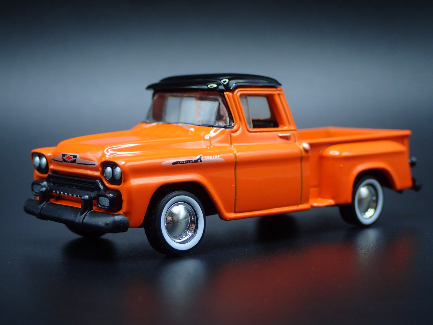 1958 58 CHEVY CHEVROLET APACHE PICKUP TRUCK ORANGE 1:64 SCALE DIECAST MODEL CAR