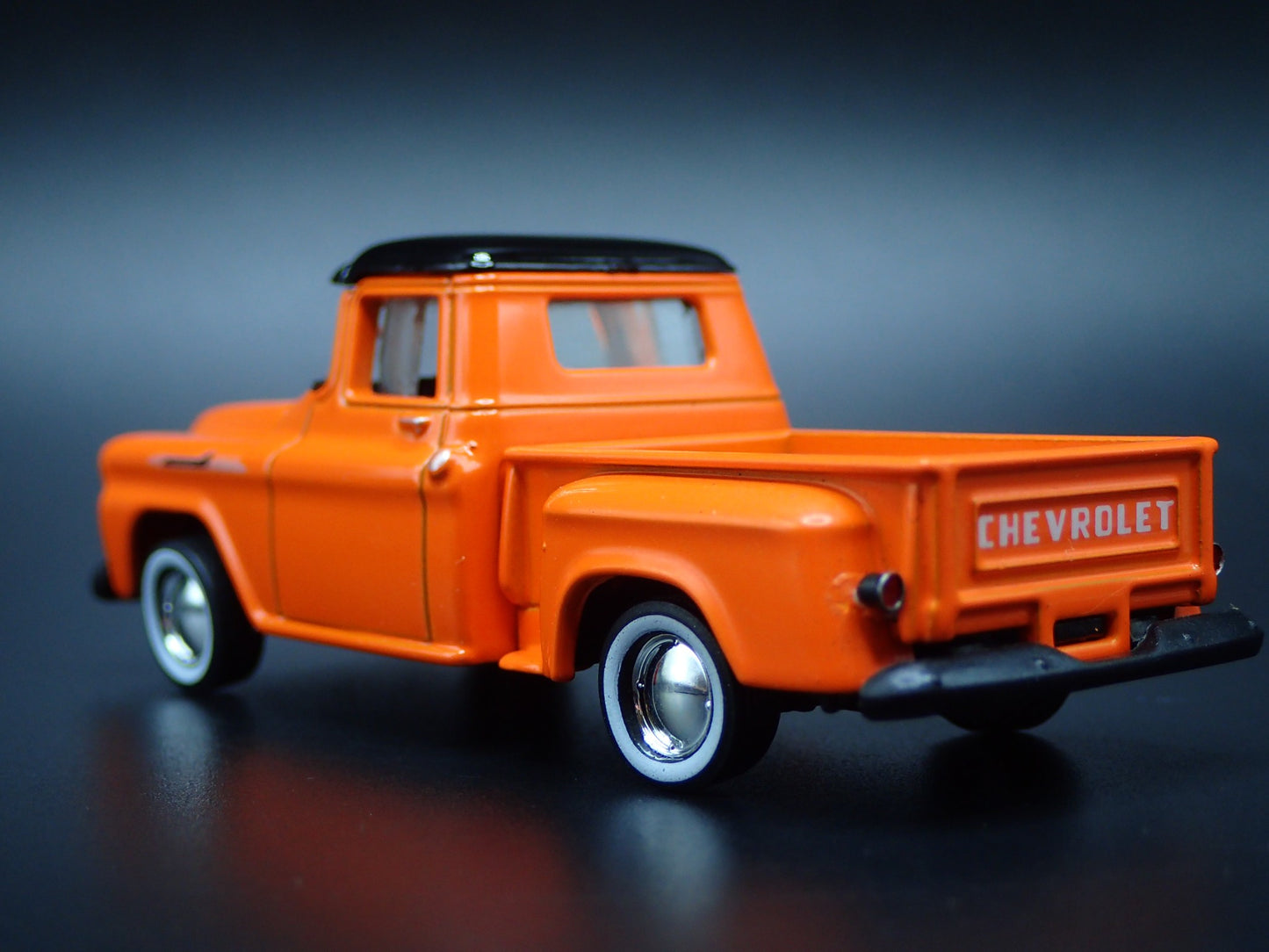 1958 58 CHEVY CHEVROLET APACHE PICKUP TRUCK ORANGE 1:64 SCALE DIECAST MODEL CAR