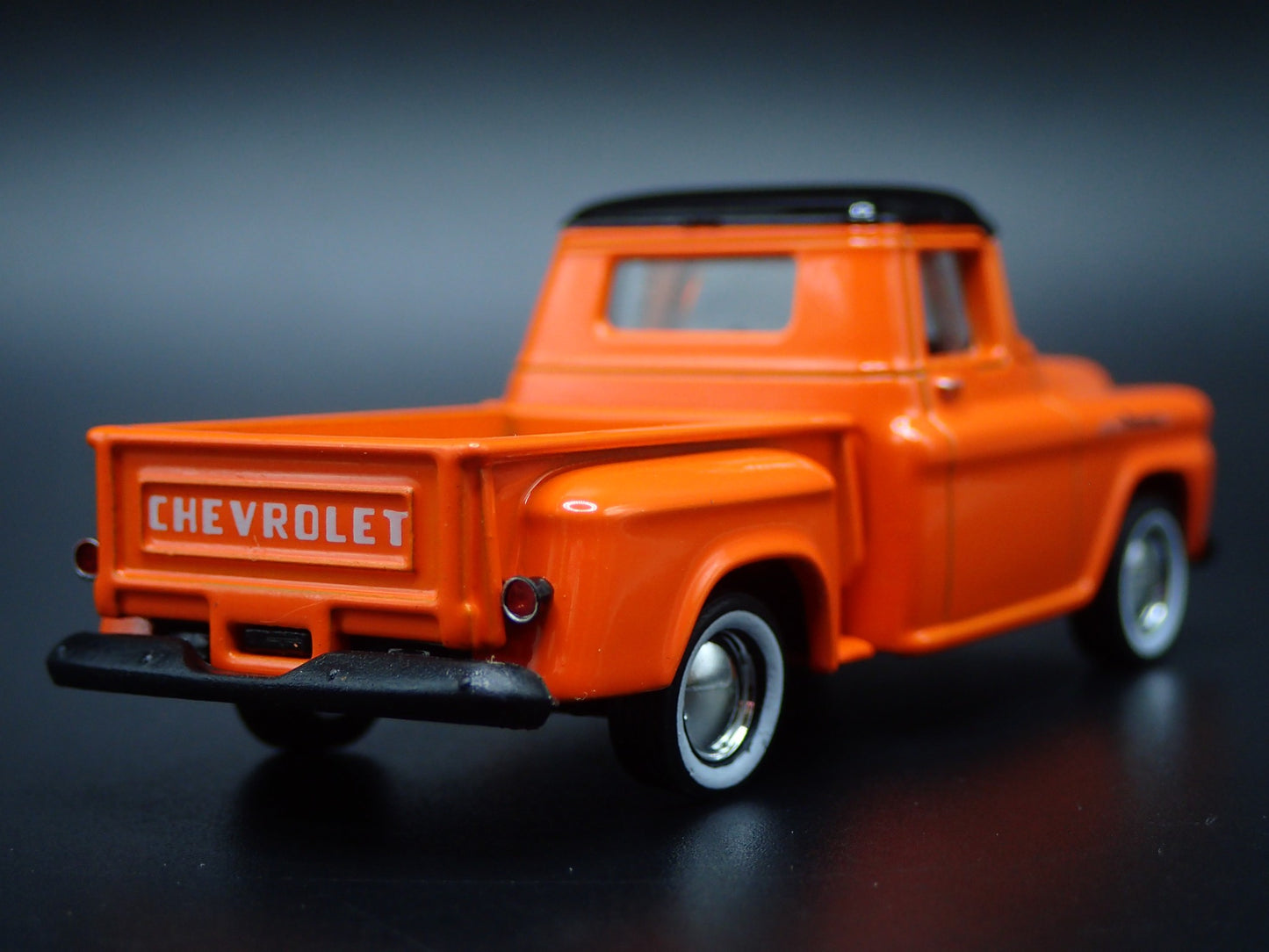 1958 58 CHEVY CHEVROLET APACHE PICKUP TRUCK ORANGE 1:64 SCALE DIECAST MODEL CAR