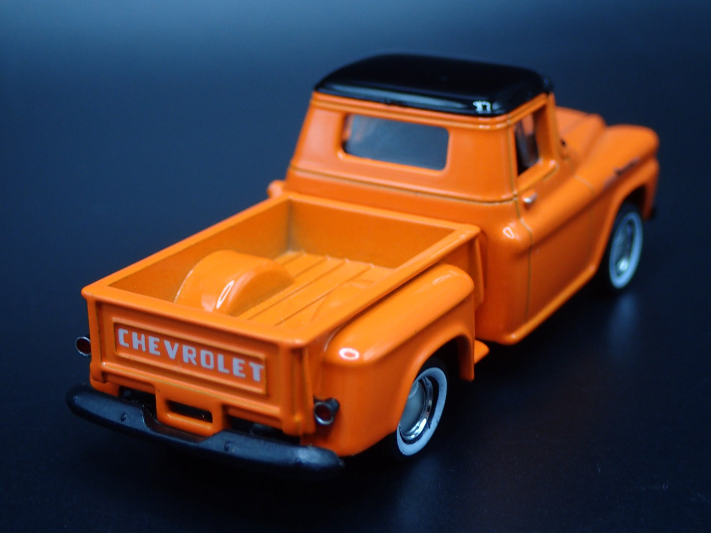 1958 58 CHEVY CHEVROLET APACHE PICKUP TRUCK ORANGE 1:64 SCALE DIECAST MODEL CAR