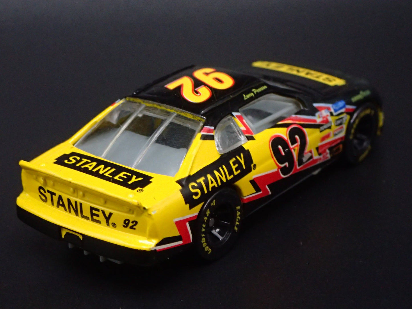 1996 CHEVY CHEVROLET MONTE CARLO 92 LARRY PEARSON NASCAR 1:64 DIECAST MODEL CAR