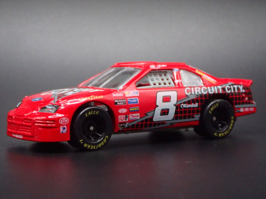 1996 96 FORD THUNDERBIRD 8 HUT STRICKLIN NASCAR 1:64 SCALE DIECAST MODEL CAR