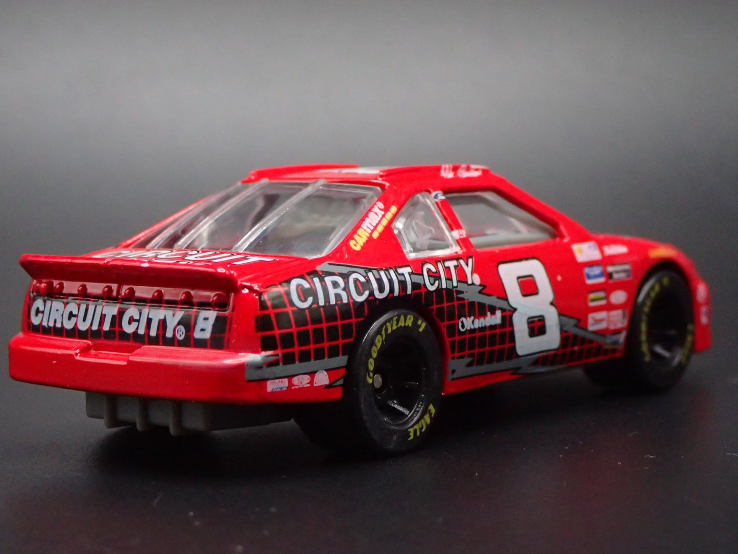 1996 96 FORD THUNDERBIRD 8 HUT STRICKLIN NASCAR 1:64 SCALE DIECAST MODEL CAR