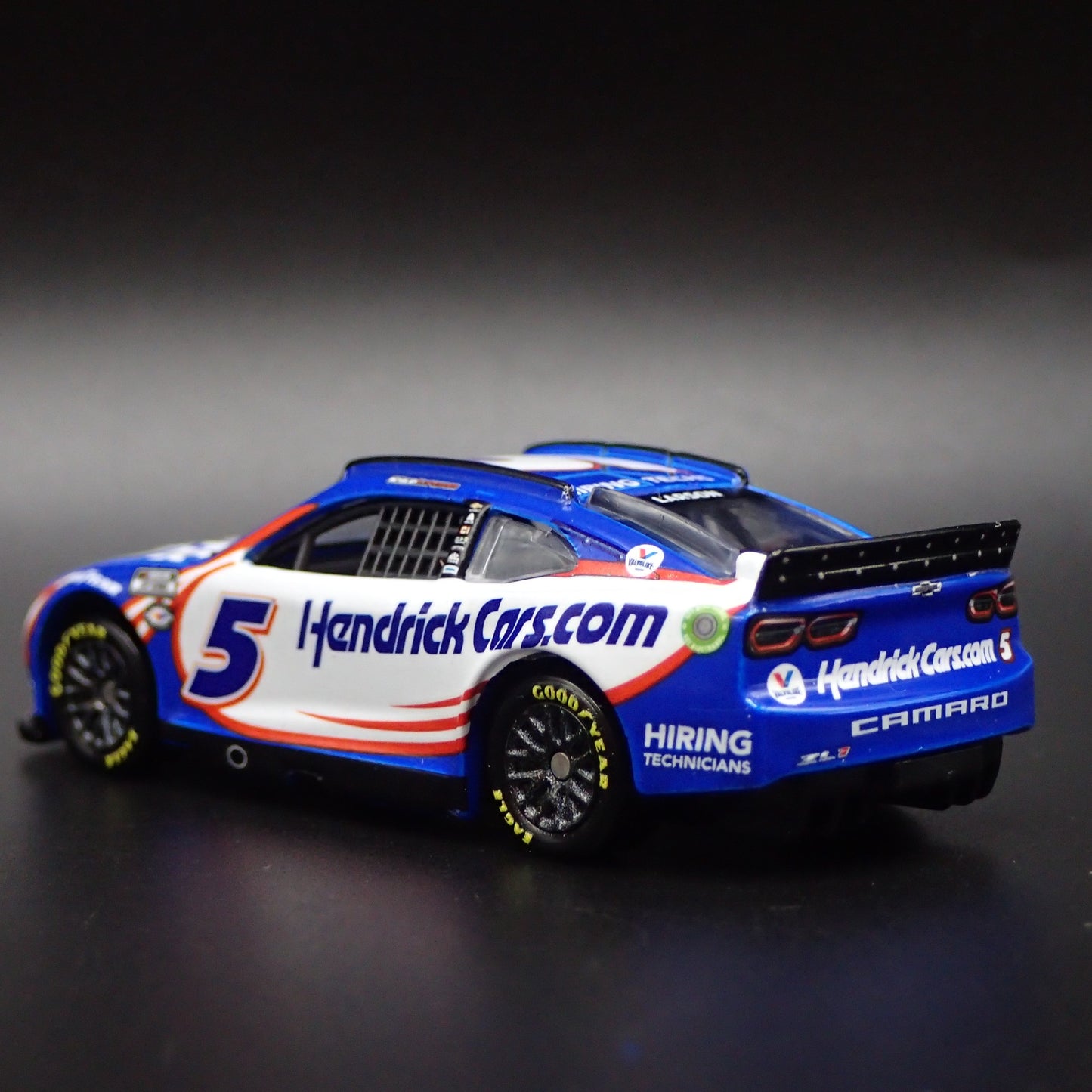 2023 23 CHEVY CAMARO ZL1 5 KYLE LARSON HENDRICKCAR NASCAR 1:64 DIECAST MODEL CAR