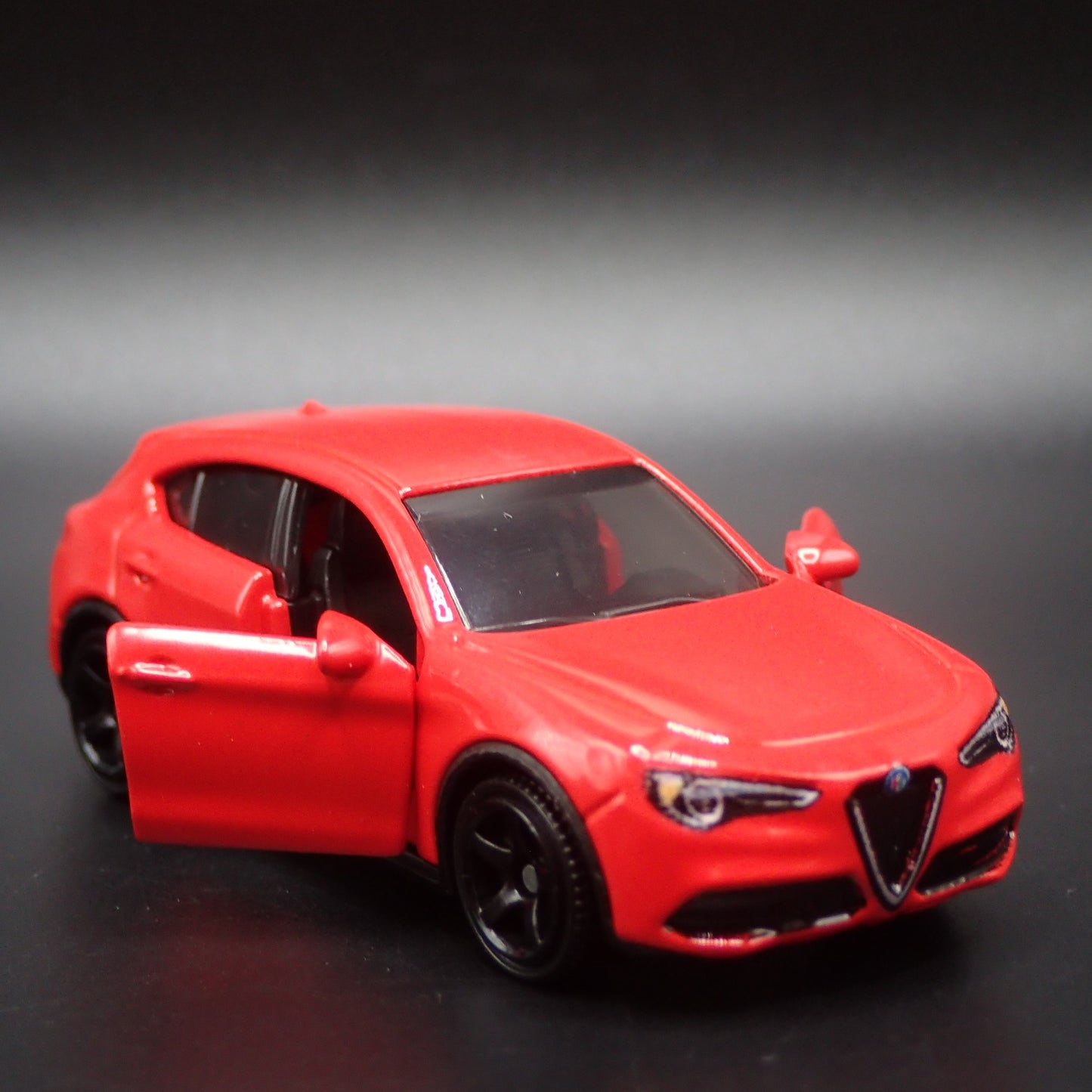 2017-2025 ALFA ROMEO STELVIO 1:64 SCALE COLLECTIBLE DIORAMA DIECAST MODEL CAR