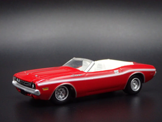 1971 71 DODGE CHALLENGER CONVERTIBLE RED 1/64 SCALE DIORAMA DIECAST MODEL CAR