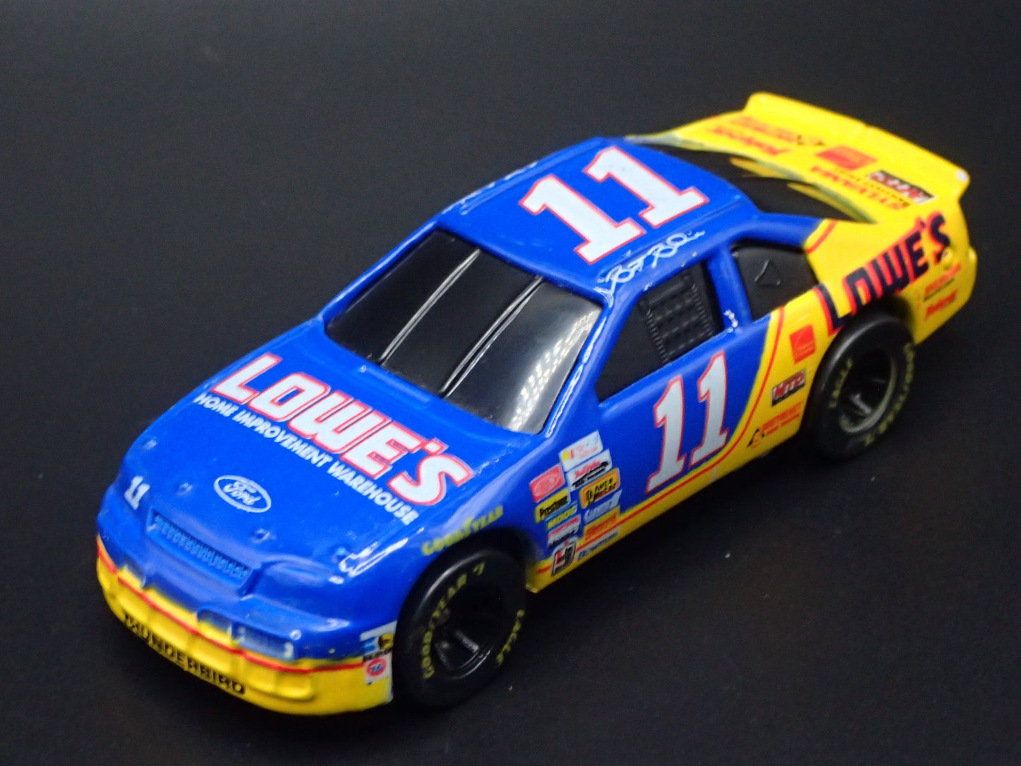 1996 FORD THUNDERBIRD 11 BRETT BODINE LOWES NASCAR 1:64 SCALE DIECAST MODEL CAR