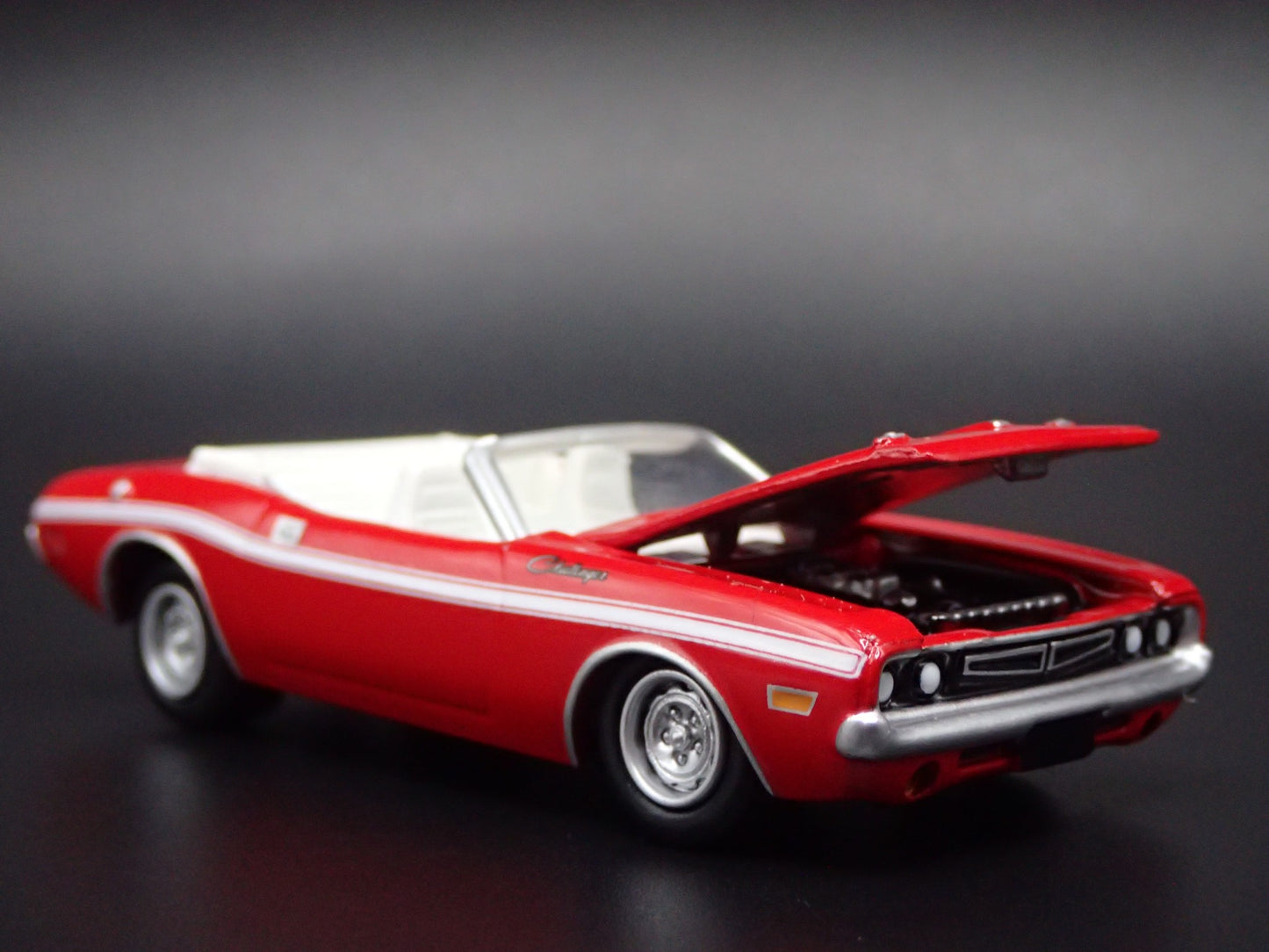 1971 71 DODGE CHALLENGER CONVERTIBLE RED 1/64 SCALE DIORAMA DIECAST MODEL CAR